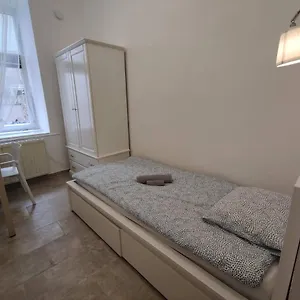 Bed & Breakfast With Privat Shower In 3, Vienna