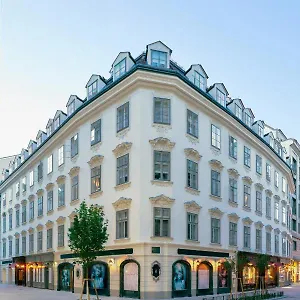 5* Szálloda The Leo Grand