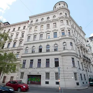 K+t Boardinghouse Pensión