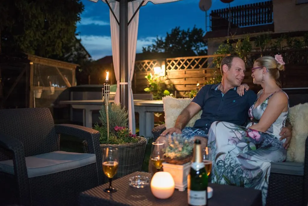 Pension Haus Sanz Wiedeń Pensjonat