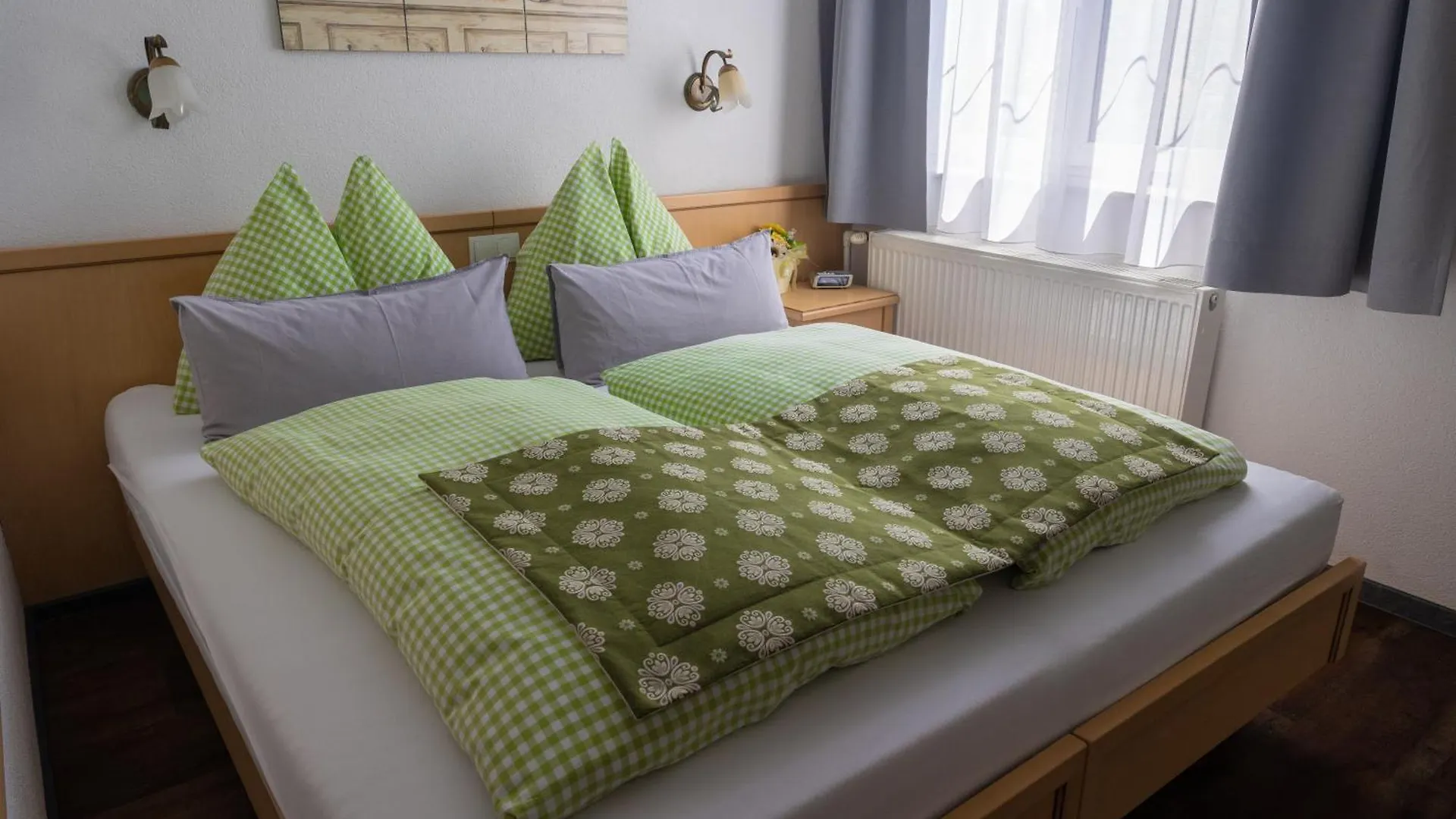 Pension Haus Sanz Wiedeń Pensjonat